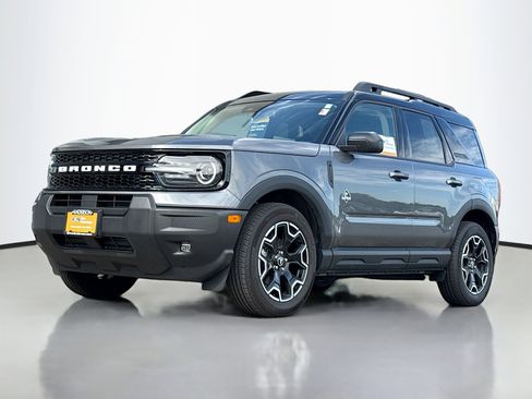 Used 2025 Ford Bronco Sport Outer Banks AWD/4WD image 12
