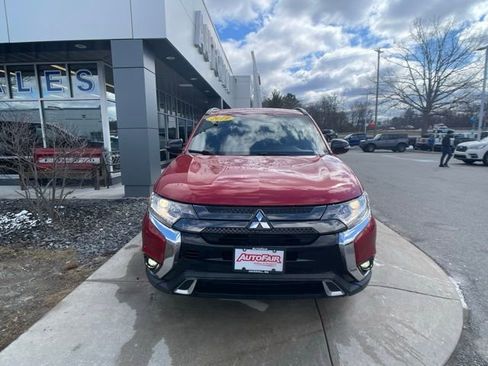 Used 2019 Mitsubishi Outlander LE image 3