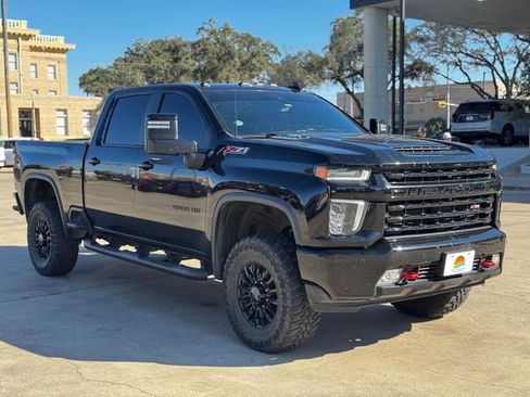 Used 2021 Chevrolet Silverado 3500 LTZ w/ LTZ Plus Package image 4