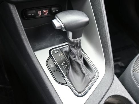 Used 2019 Kia Niro LX image 20
