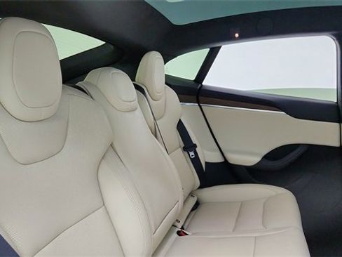Used 2024 Tesla Model S Base image 24