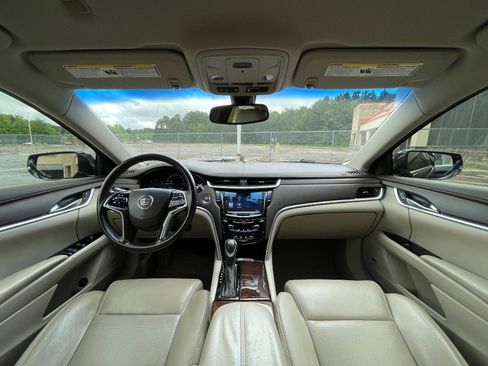 Used 2013 Cadillac XTS FWD image 28