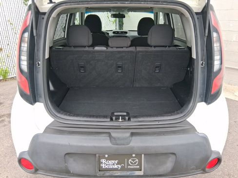 Used 2015 Kia Soul FWD image 29