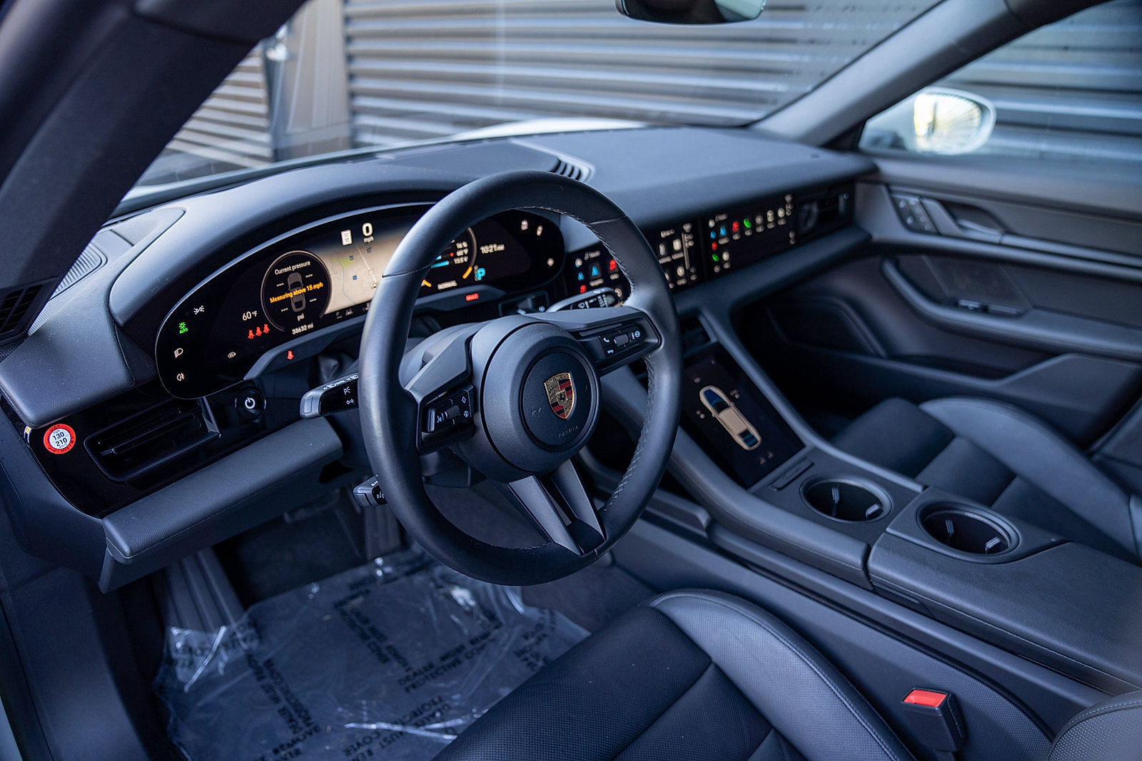 Used 2023 Porsche Taycan RWD image 4