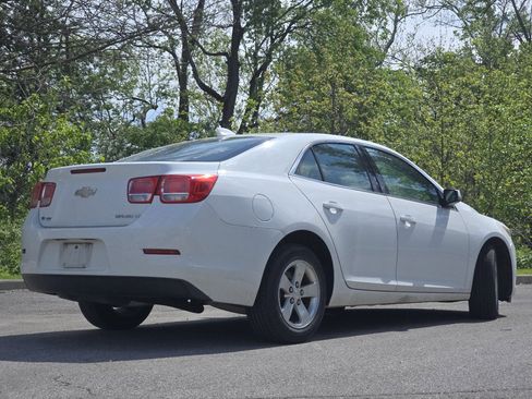 Used 2015 Chevrolet Malibu LT FWD image 14