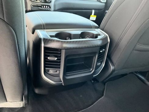 New 2026 RAM 1500 4x4 Crew Cab image 30