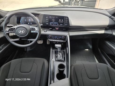 Certified 2025 Hyundai Elantra Sport FWD image 10