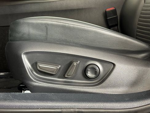 Used 2024 Toyota Camry SE AWD/4WD image 7