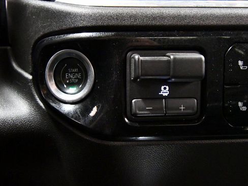 Used 2023 Chevrolet Silverado 1500 RST w/ Protection Package image 25