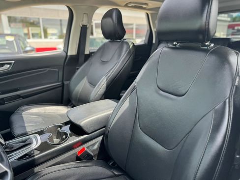 Used 2016 Ford Edge Titanium w/ Equipment Group 301A image 12