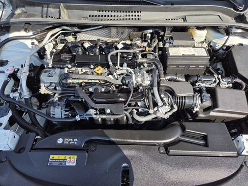 Used 2025 Toyota Corolla LE FWD image 29