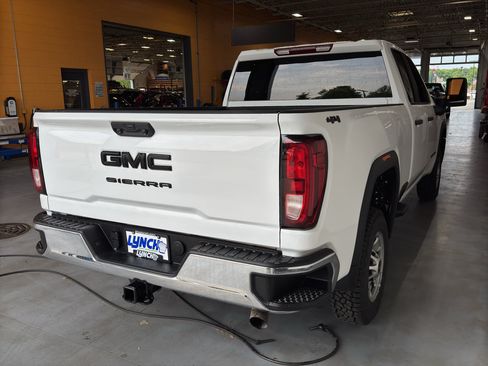 Used 2025 GMC Sierra 2500 Pro AWD/4WD image 5