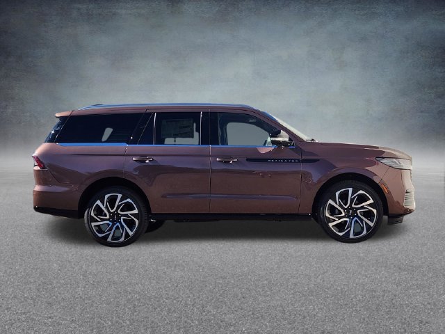 New 2027 Lincoln Navigator Black Label AWD/4WD image 8