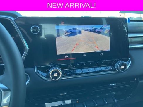 Used 2024 GMC Canyon Elevation w/ Convenience Package image 27