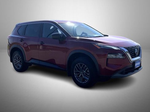 Used 2023 Nissan Rogue S AWD/4WD image 3