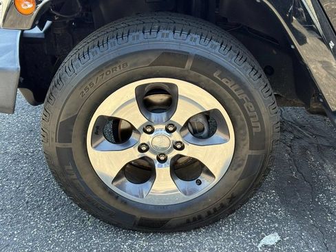 Used 2016 Jeep Wrangler Sahara w/ Dual Top Group AWD/4WD image 8
