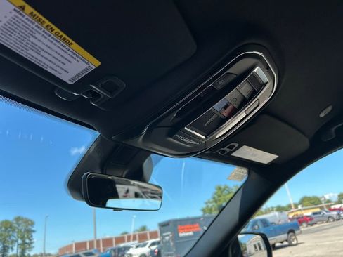 New 2025 Jeep Grand Cherokee Altitude image 18