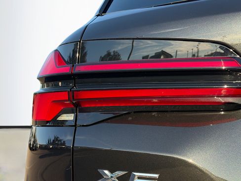 New 2026 BMW X5 xDrive50e w/ Executive Package image 10