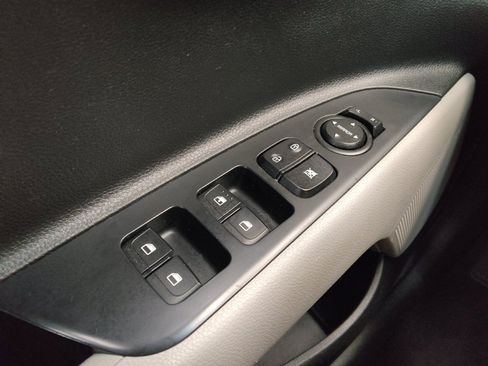 Used 2018 Kia Rio S FWD image 27