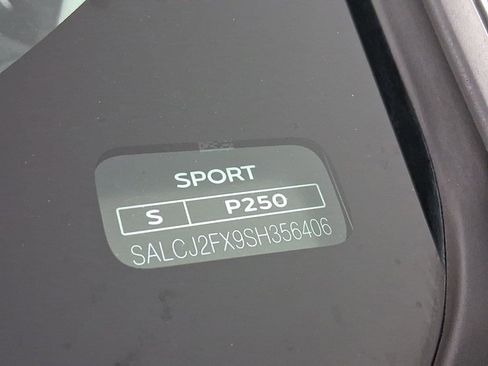 Used 2025 Land Rover Discovery Sport S image 17