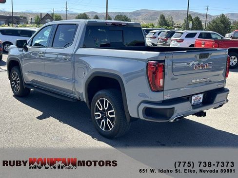 Used 2024 GMC Sierra 1500 AT4 w/ Technology Package image 5