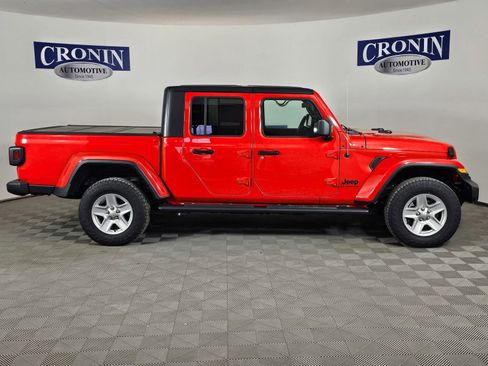 Used 2021 Jeep Gladiator Sport AWD/4WD image 28
