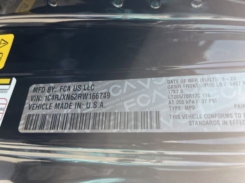 Used 2024 Jeep Wrangler Willys image 39