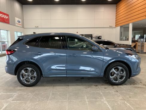 Used 2023 Ford Escape ST-Line Select image 4