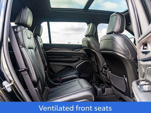 Used 2023 Jeep Grand Cherokee L Overland image 15