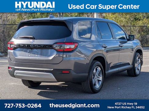 Used 2025 Honda Pilot EX-L image 5