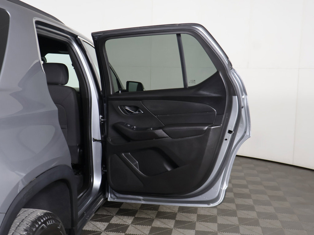 Used 2023 Chevrolet Traverse LT AWD/4WD image 22