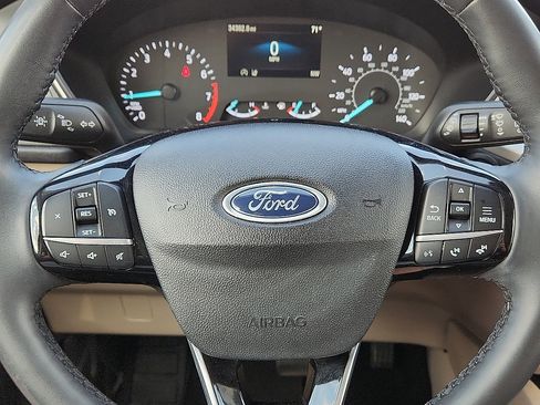 Used 2022 Ford Escape SEL image 11