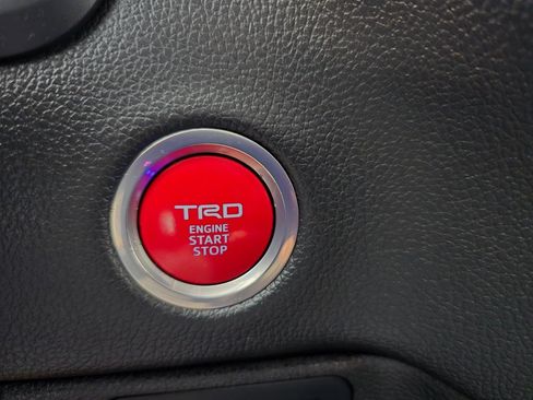 Used 2022 Toyota Tundra Limited w/ TRD Off-Road Package AWD/4WD image 28