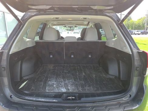 Used 2023 Subaru Forester Premium AWD/4WD image 10