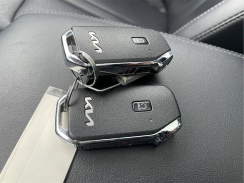 Used 2023 Kia Sorento S w/ Panoramic Sunroof Package AWD/4WD image 34