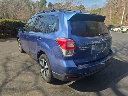 Used 2017 Subaru Forester 2.5i Premium w/ All-Weather Package image 10