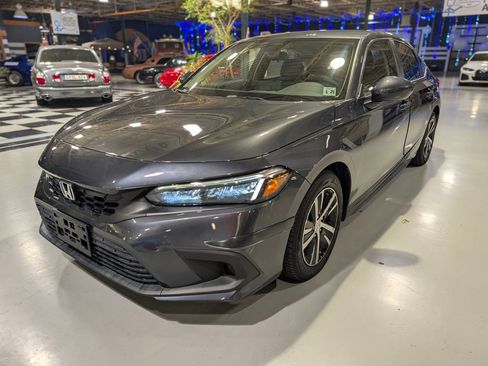 Used 2024 Honda Civic LX image 1