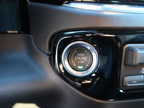 New 2026 GMC Sierra 2500 SLT w/ SLT Premium Package image 17