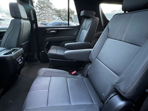 Used 2025 Chevrolet Tahoe RST w/ Comfort Package image 30