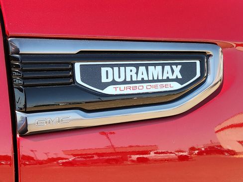 Used 2025 GMC Sierra 1500 AT4 w/ AT4 Premium Package AWD/4WD image 8