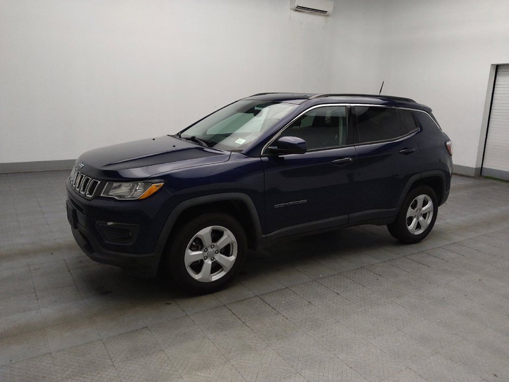 Used 2018 Jeep Compass Latitude w/ Cold Weather Group AWD/4WD image 2