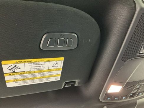 Used 2022 Ford F450 Platinum w/ FX4 Off-Road Package image 28