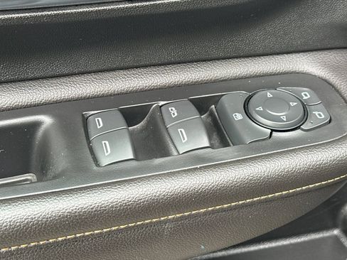 Certified 2022 GMC Terrain AT4 w/ Infotainment Package II AWD/4WD image 12