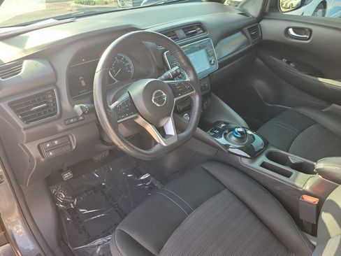 Used 2018 Nissan Leaf SV w/ SV All Weather Package FWD image 15