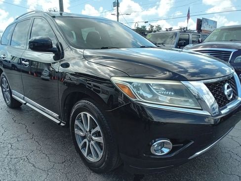 Used 2014 Nissan Pathfinder SL image 4
