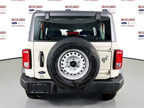 New 2025 Ford Bronco Base image 6