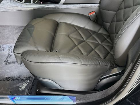 New 2026 BMW 740i w/ Premium Package image 20