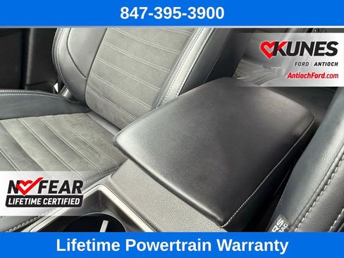 Used 2024 Mitsubishi Outlander SE image 47