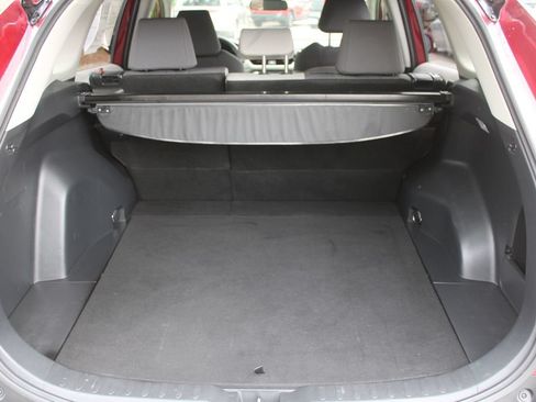 Used 2019 Toyota RAV4 XLE FWD image 10