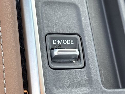 Used 2025 Nissan Pathfinder Platinum w/ Cargo Package FWD image 40